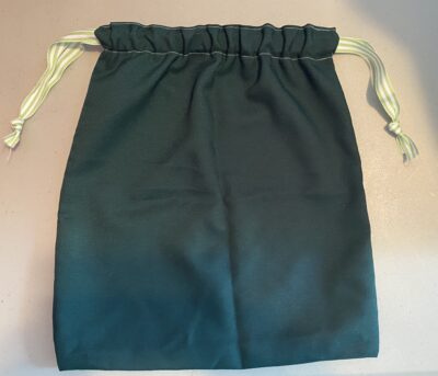 a green cinch sac - an available free handcrafted item from Community Threads